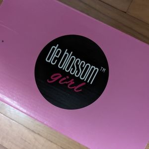 Girls size 4 silver dress sandals